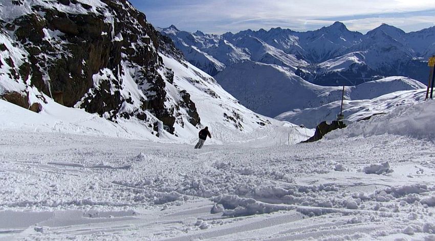 La p iste noire de Sar&egrave;ne, &agrave; l'Alpe d'Huez