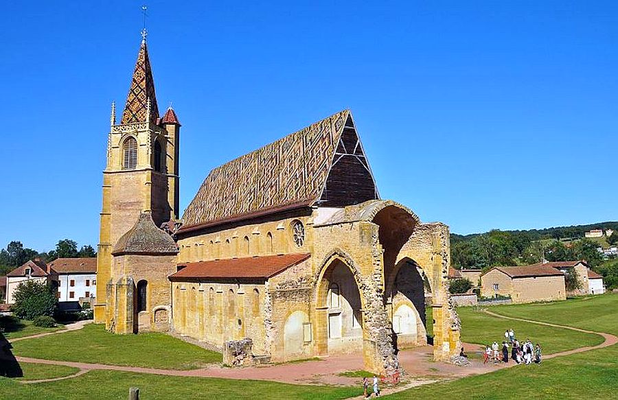 Abbatiale abbaye B&eacute;nisson Dieu