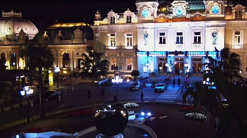 Opéra et casino de Monaco le soir